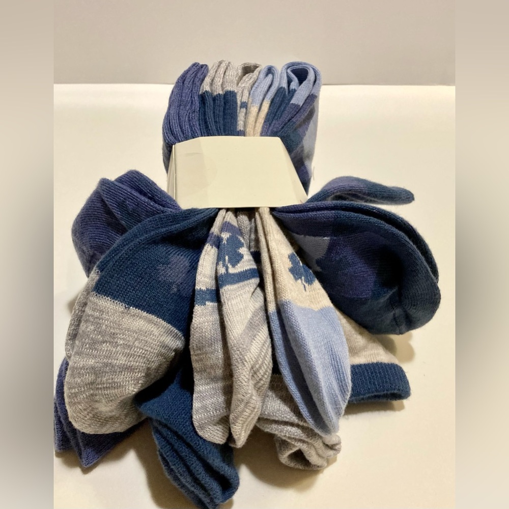 LUCKY BRAND LADIES SOCKS 5 PAIR ASSORTED COLORS